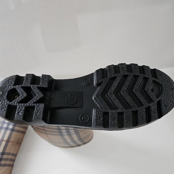 Burberry Rain Boots -Wellingtons BRAND NEW!!! 100% AUTHENTIC. - Picture 7 of 9